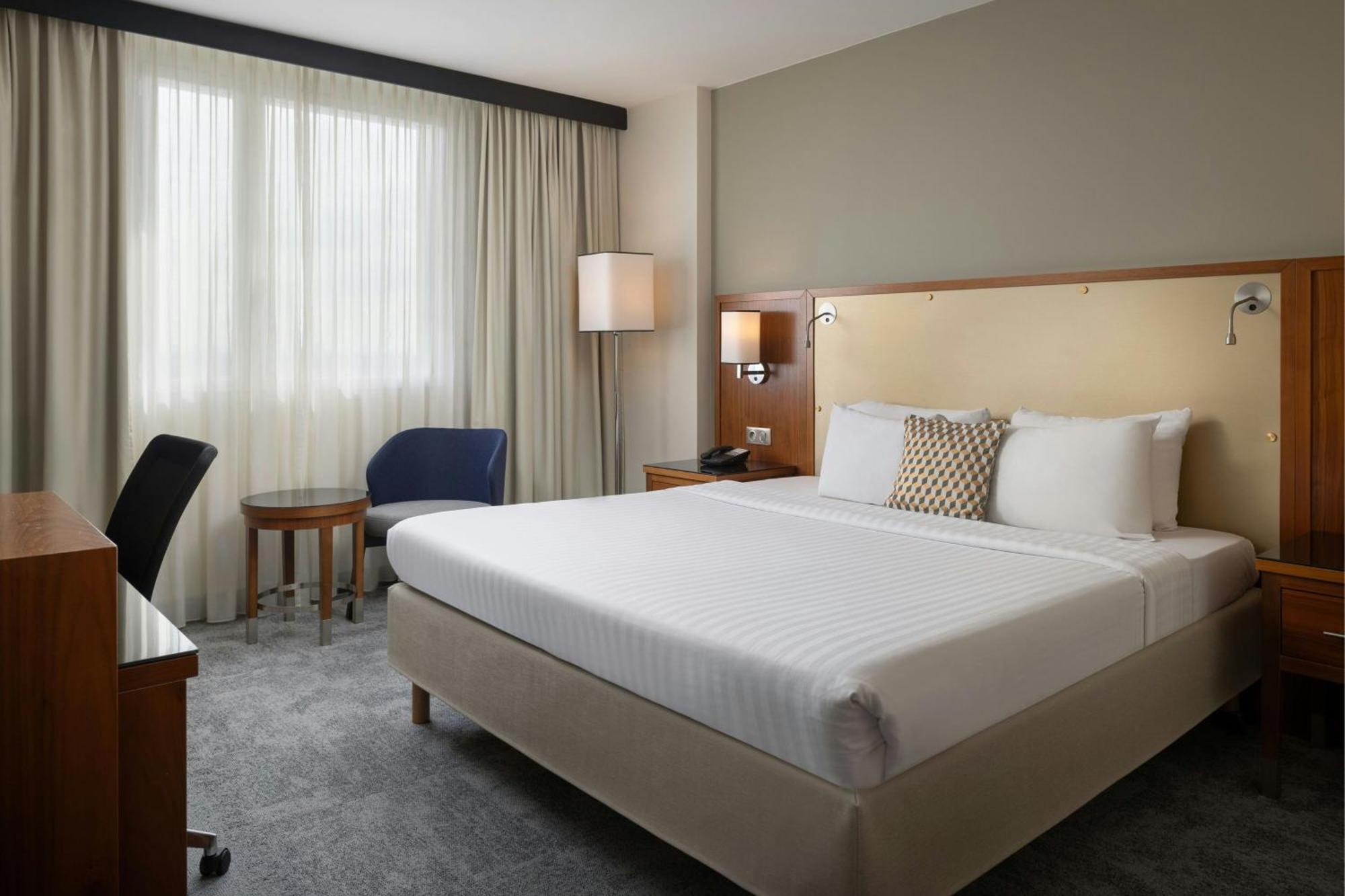 Courtyard By Marriott Toulouse Airport Exterior foto