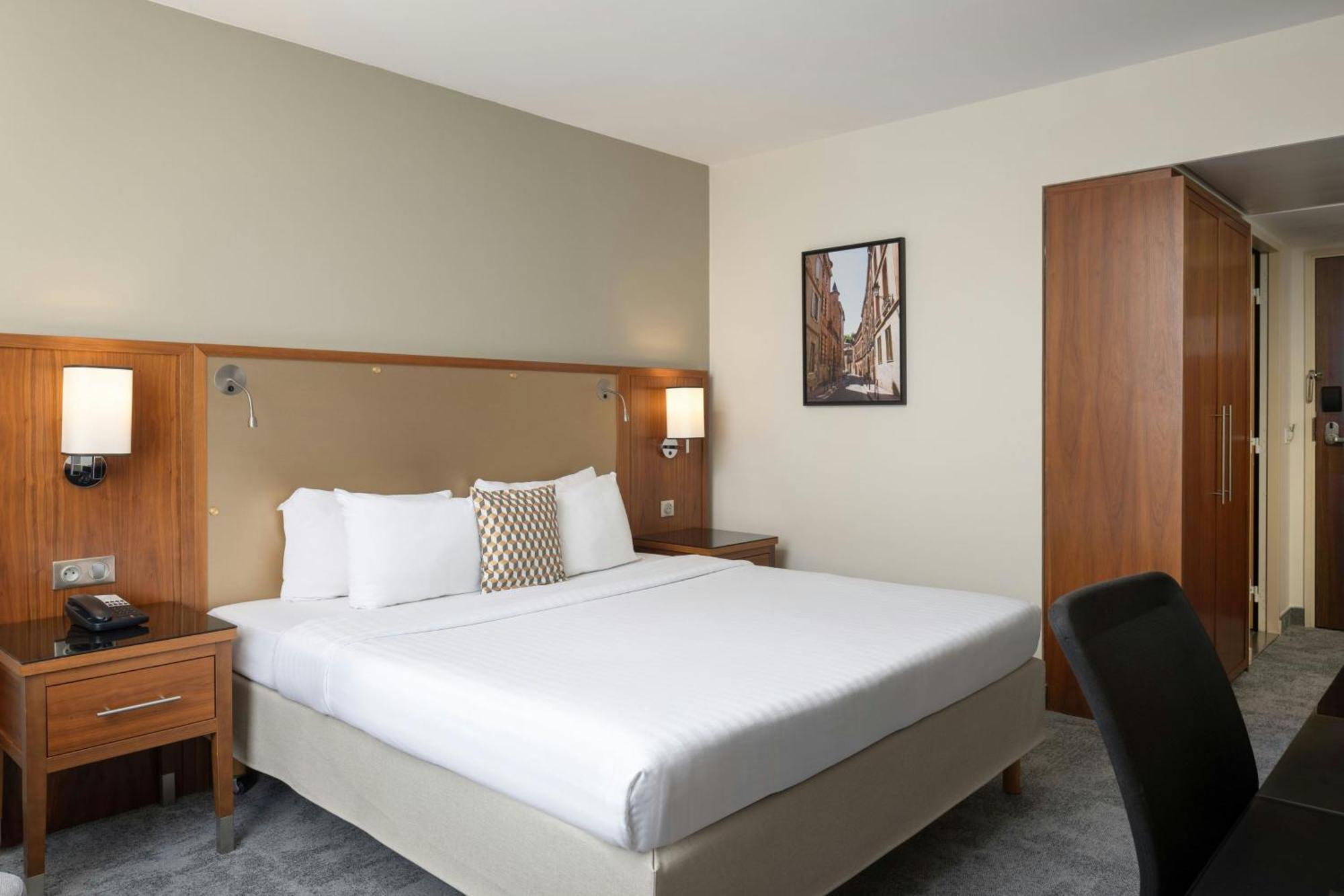 Courtyard By Marriott Toulouse Airport Exterior foto