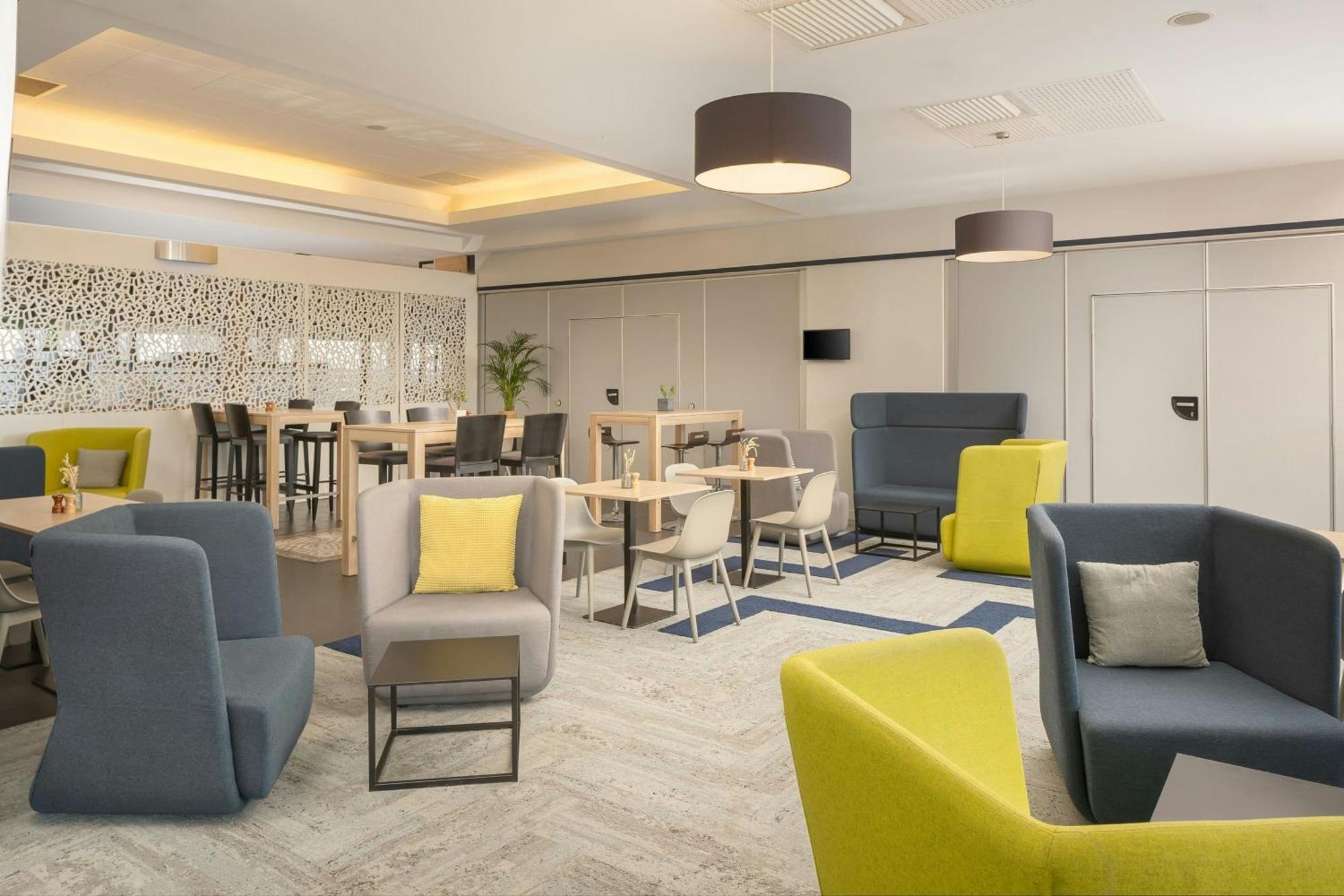 Courtyard By Marriott Toulouse Airport Exterior foto